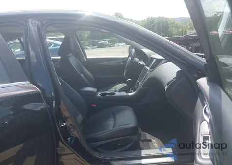 2016 Infiniti Q50 2.0T Base z USA, uszkodzony, nr VIN JN1CV7AR0GM250719